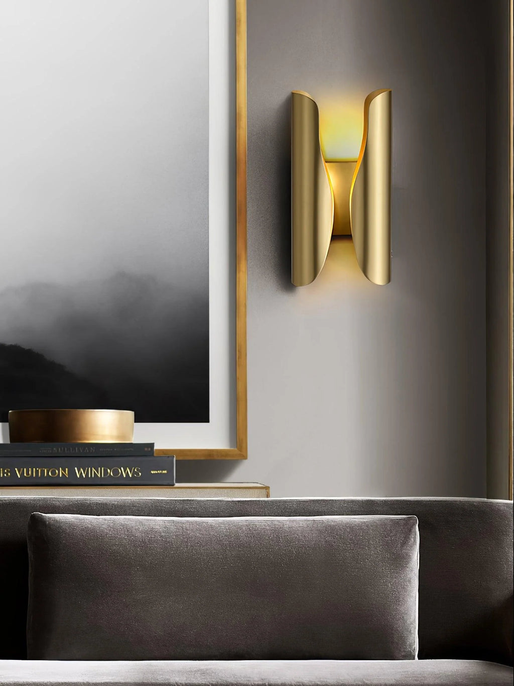 Wall Sconce | Brushed Brass & Aged Black | E27 Bulb Compatible
