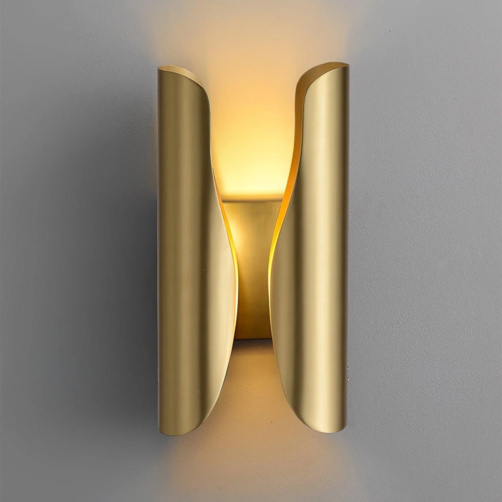 Wall Sconce | Brushed Brass & Aged Black | E27 Bulb Compatible