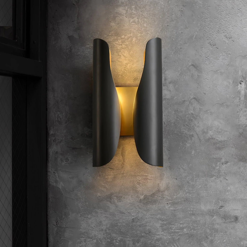 Wall Sconce | Brushed Brass & Aged Black | E27 Bulb Compatible