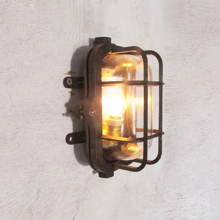 Wall Sconce | Die-Cast Aluminum & Glass Moisture-Resistant