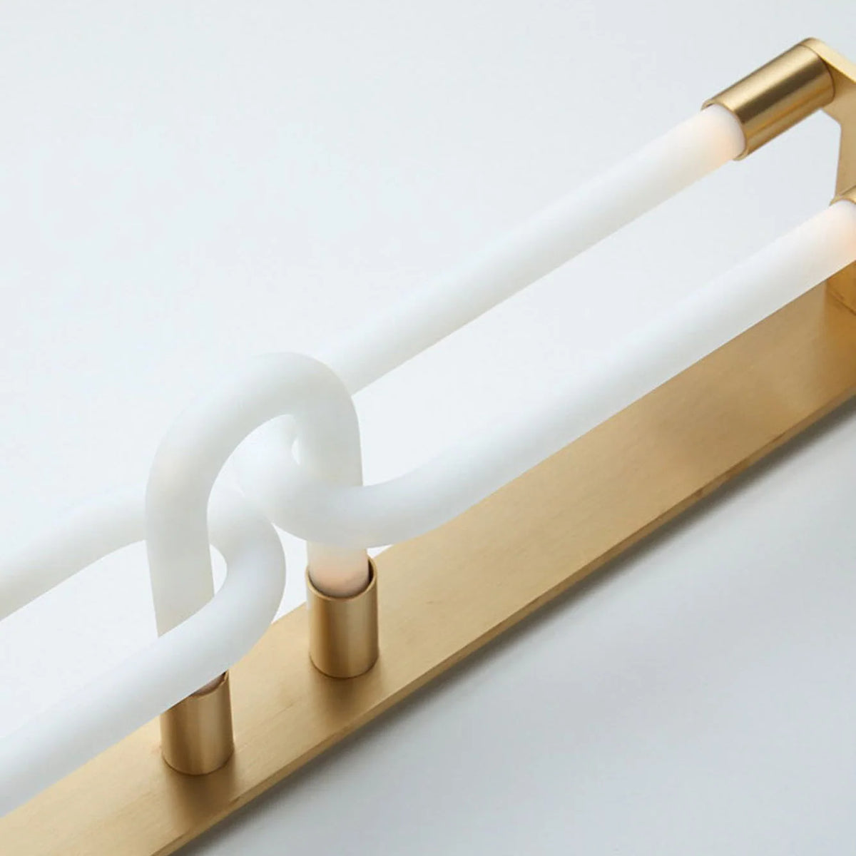 Wall Sconce | Interlocking Fingers Design | Integrated LED Lighting
