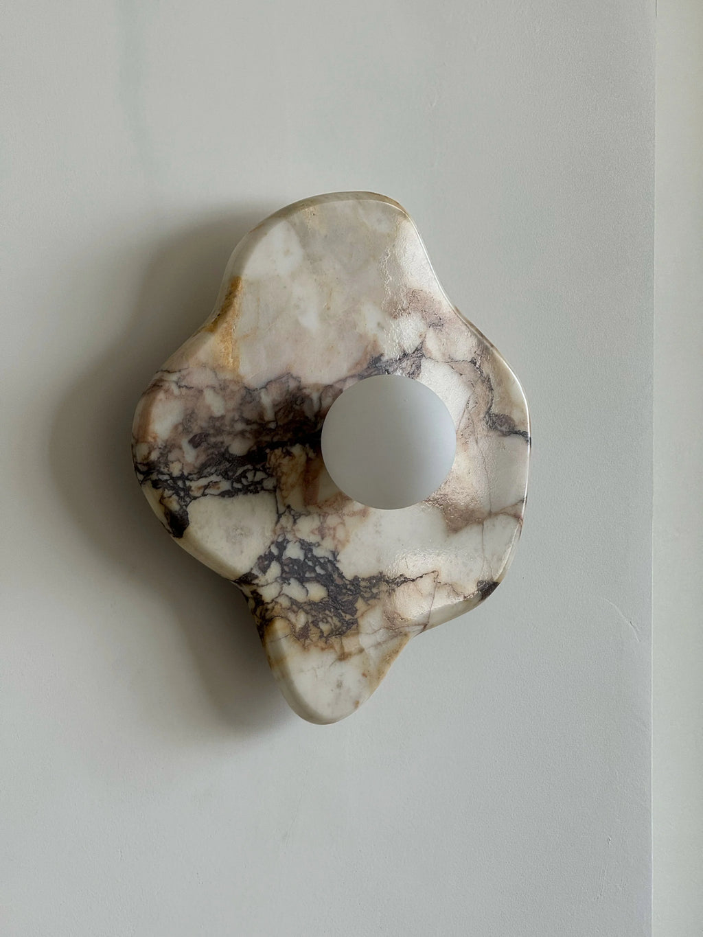 Wall Sconce | Marble & Glass | 28×12×32 cm