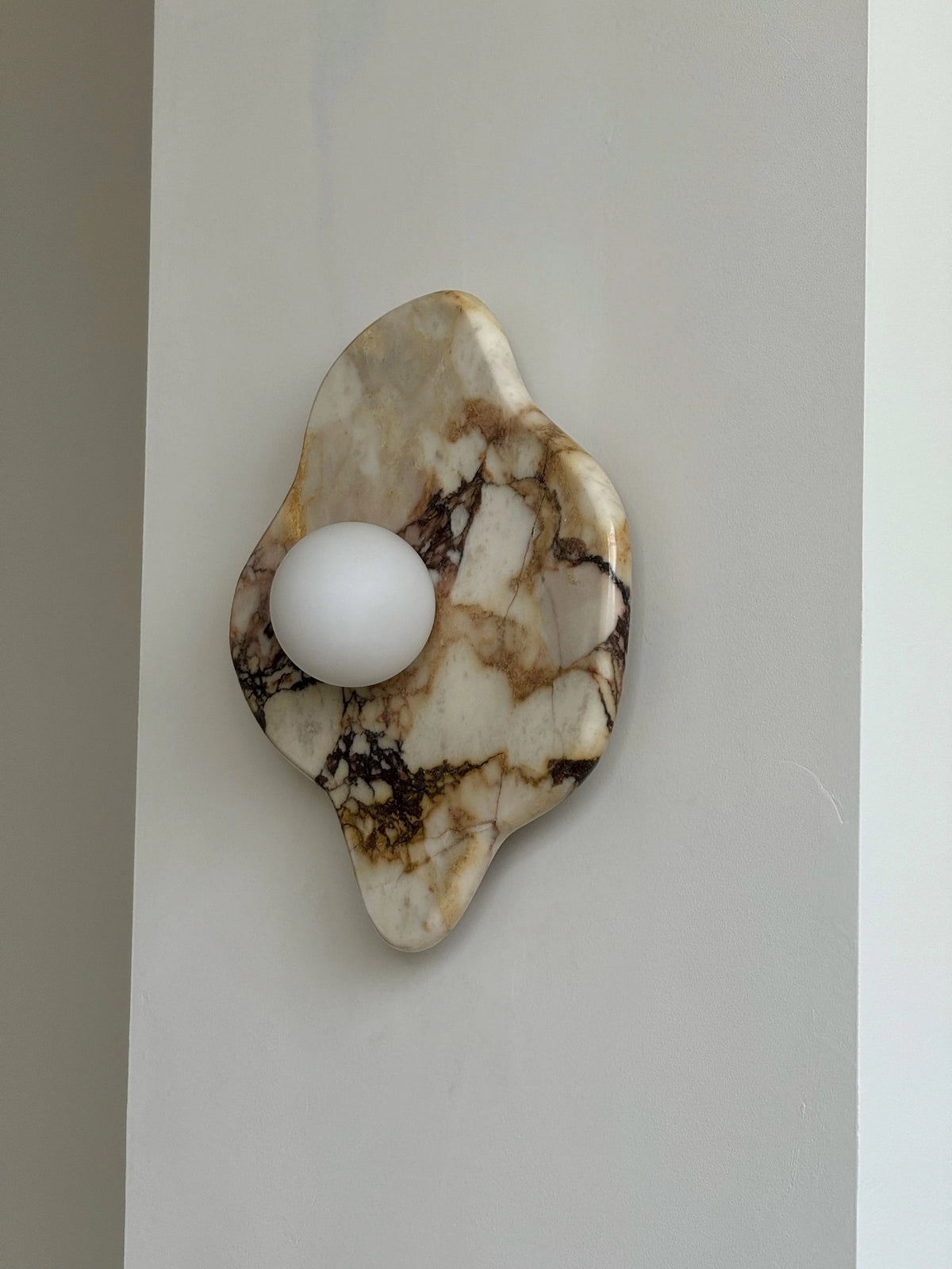 Wall Sconce | Marble & Glass | 28×12×32 cm