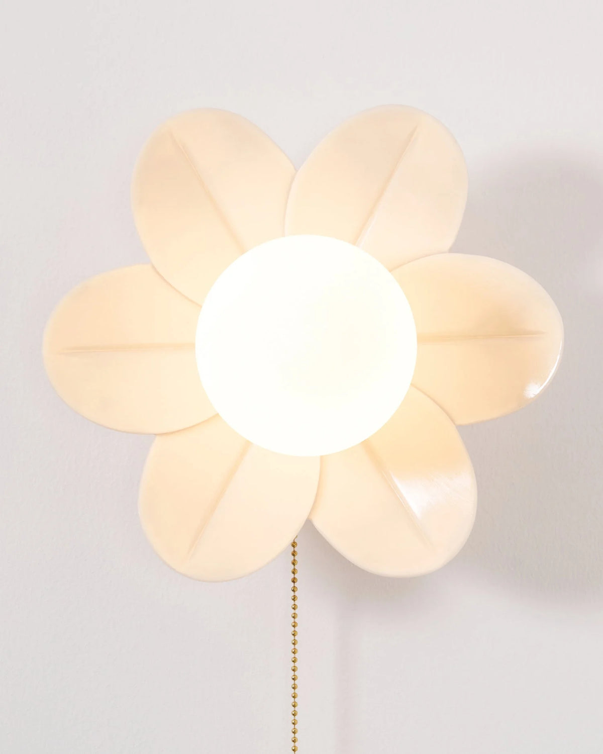 Wall Sconce | Resin Floral Design & Metal Glass Accents | 24 cm Diameter