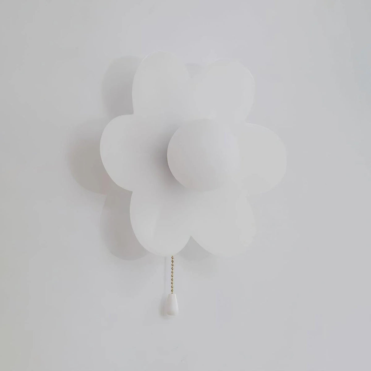 Wall Sconce | Resin Floral Design & Metal Glass Accents | 24 cm Diameter
