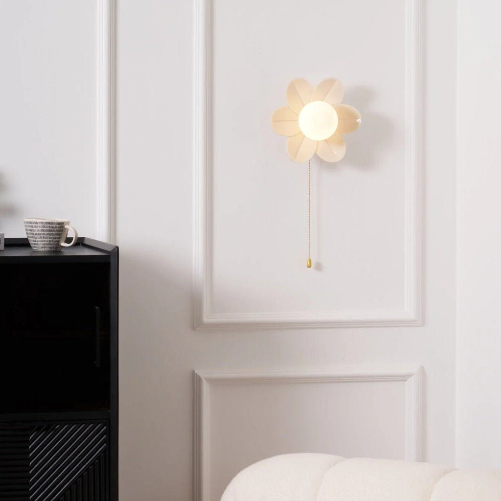 Wall Sconce | Resin Floral Design & Metal Glass Accents | 24 cm Diameter