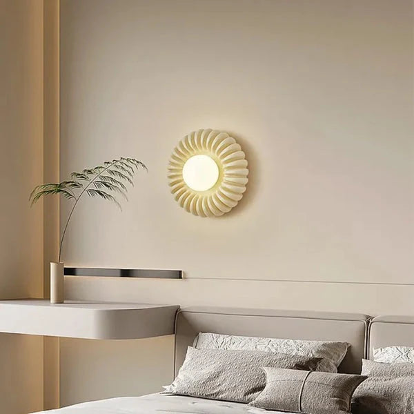 Wall Sconce | Resin Sunburst Design & Ambient Glow | 24 cm Diameter