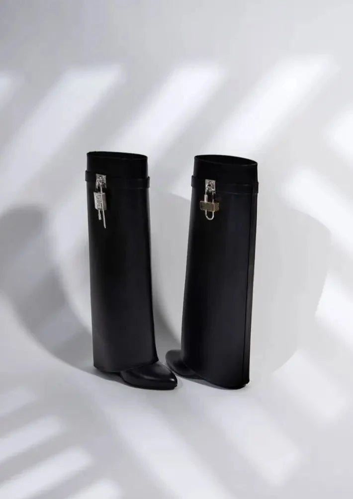 Wedge Boots | Vegan Leather & 9 cm Hidden Wedge