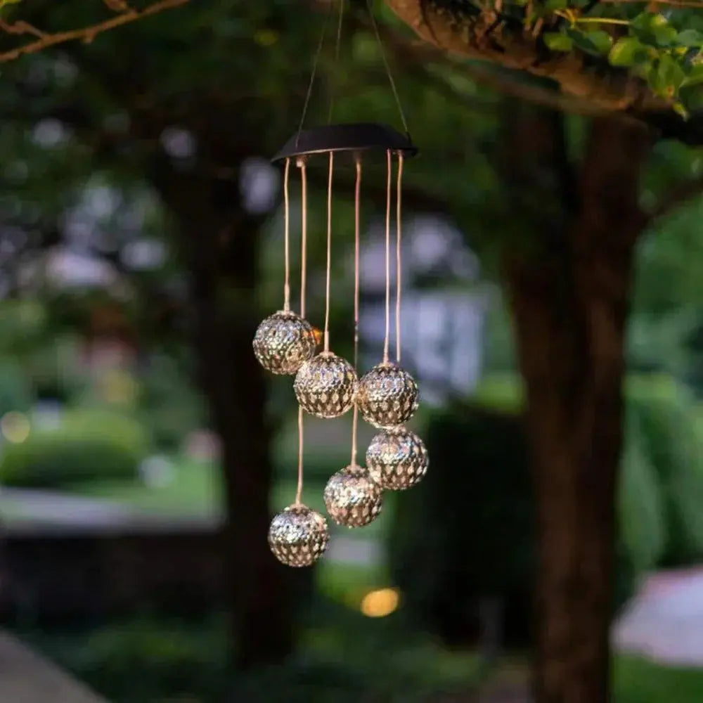 Wind chime | Solar-powered & color-changing LED