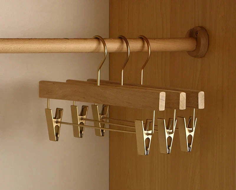 Wooden Hangers | Camphor Wood Wide Shoulders & Non-Slip Rod | Set of 2